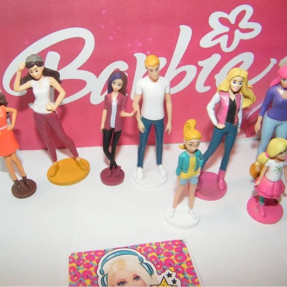 Barbie and Friends Deluxe Party Favors Goody Bag Fillers Set of 12! - Picture 2 of 7